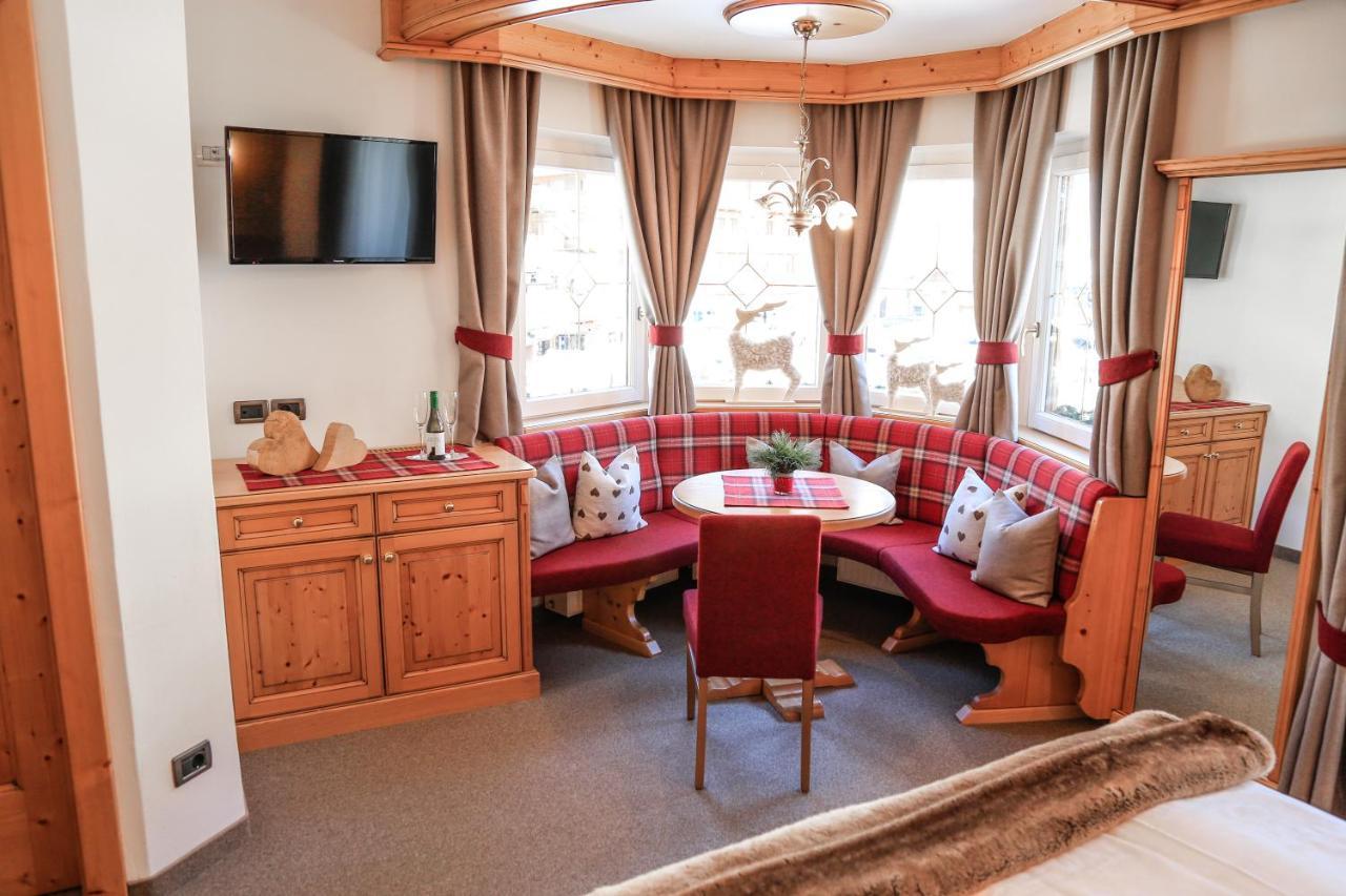 Garni Villa Maria Sëlva di Val Gardena Eksteriør billede