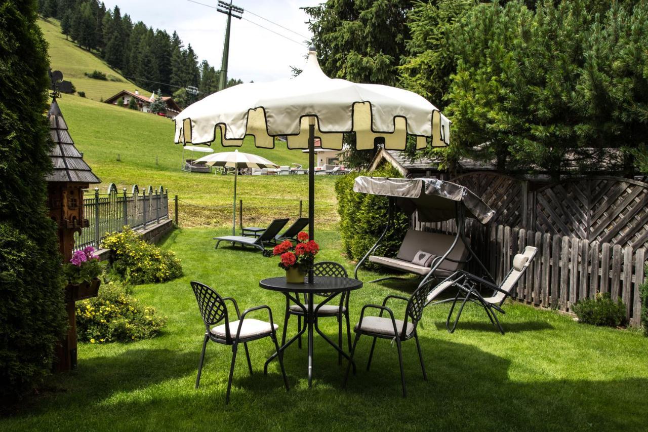 Garni Villa Maria Sëlva di Val Gardena Eksteriør billede
